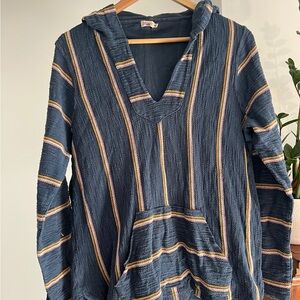 Faherty Navy Textured Hoodie - Smoke free pet free